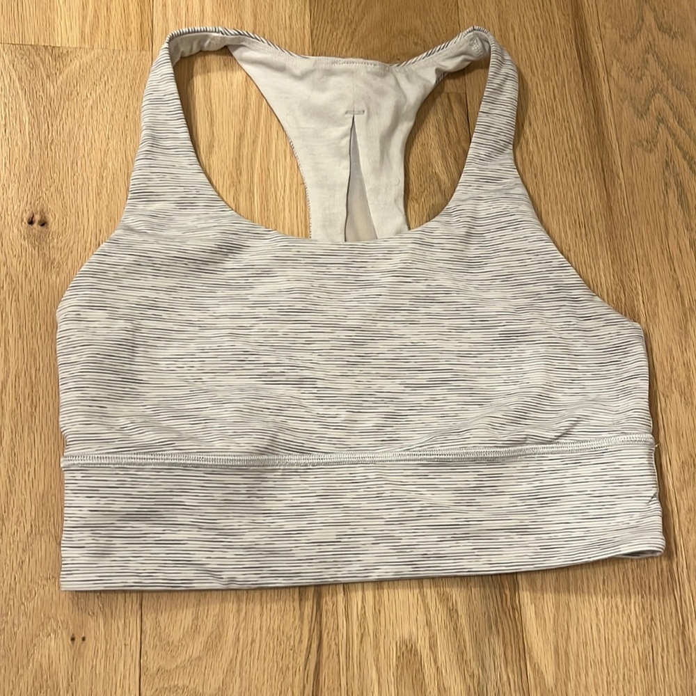 Lululemon sports bra size 8